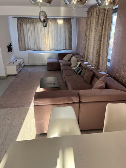 Casă cu 4 camere cu Teren 350 Mp în Domnești