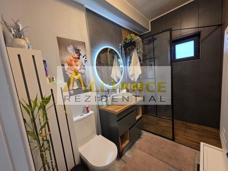 Duplex cu 3 camere cu Canalizare în Central