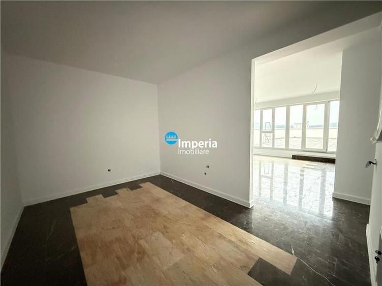 Apartament cu 3 camere decomandat în Metalurgie
