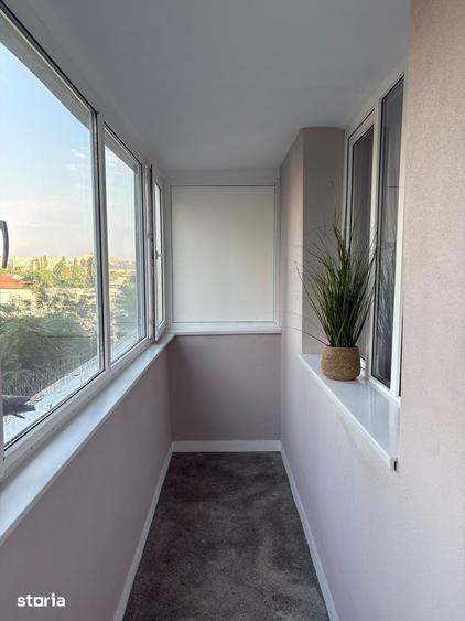 Apartament cu 3 camere semidecomandat în Tei