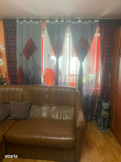Apartament de 2 camere, decomandat, 58 mp., zona Decebal - 9