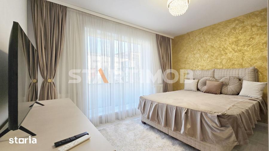 Apartament cu 3 camere decomandat în Tractorul