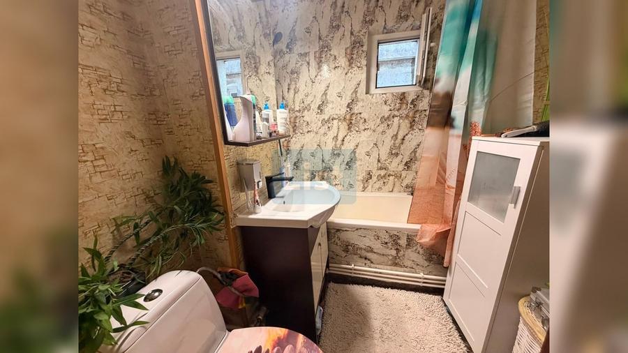 Apartament cu 4 camere în Mazepa 1
