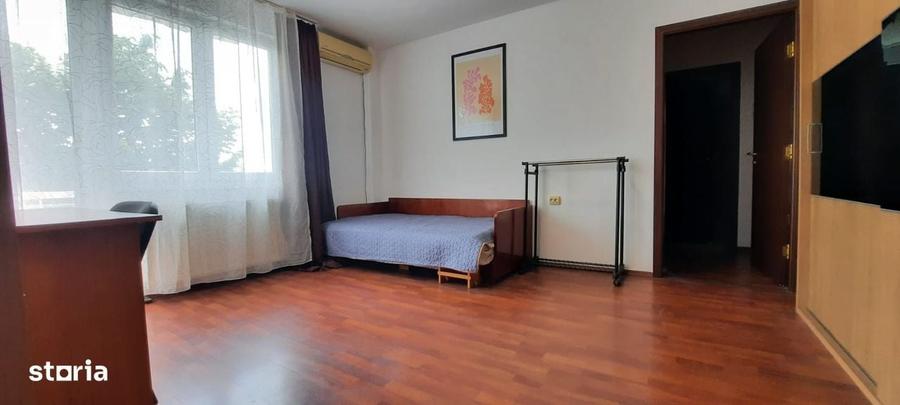 Apartament cu 2 camere nedecomandat în 7 Noiembrie