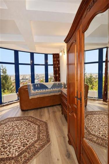 Apartament cu 2 camere decomandat, mobilat în Centrul Istoric