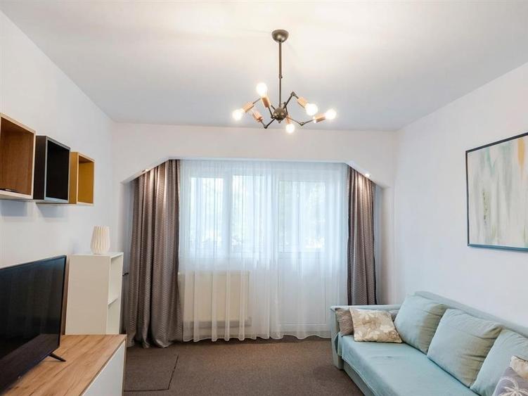 Apartament cu 4 camere decomandat în Calea Aradului