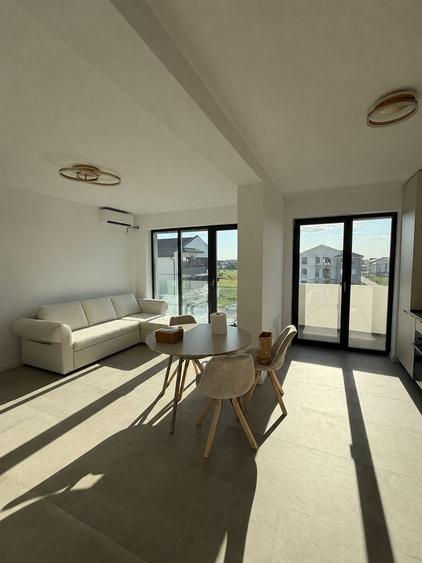 Apartament cu 2 camere decomandat în Neptun