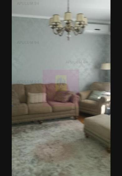 Casă cu 5 camere cu Teren 220 Mp în Drumul Sării