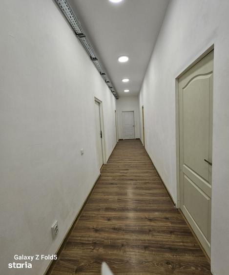 Apartament cu 5 camere în Iosia