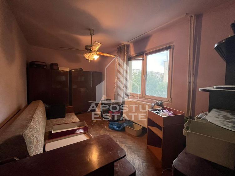 Apartament cu 3 camere semidecomandat, mobilat în Șagului