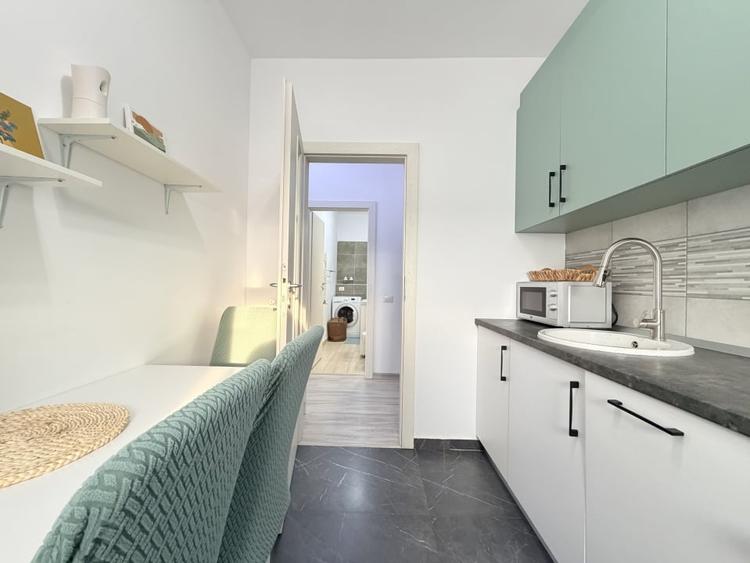 Apartament cu 2 camere decomandat, mobilat în Girocului