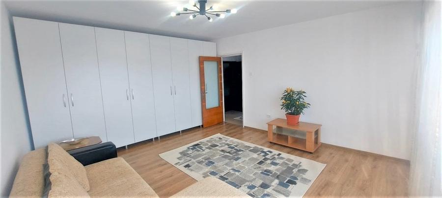 Garsonieră decomandată în P-ța Alba Iulia