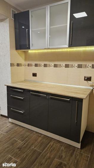 Apartament cu 2 camere decomandat în Peneș Curcanul