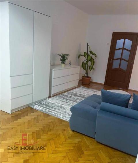 Apartament cu 2 camere decomandat în 7 Noiembrie