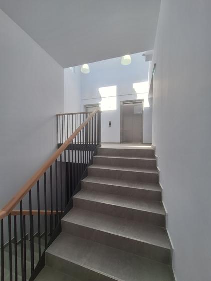 Penthouse cu 2 camere decomandat în Aradului