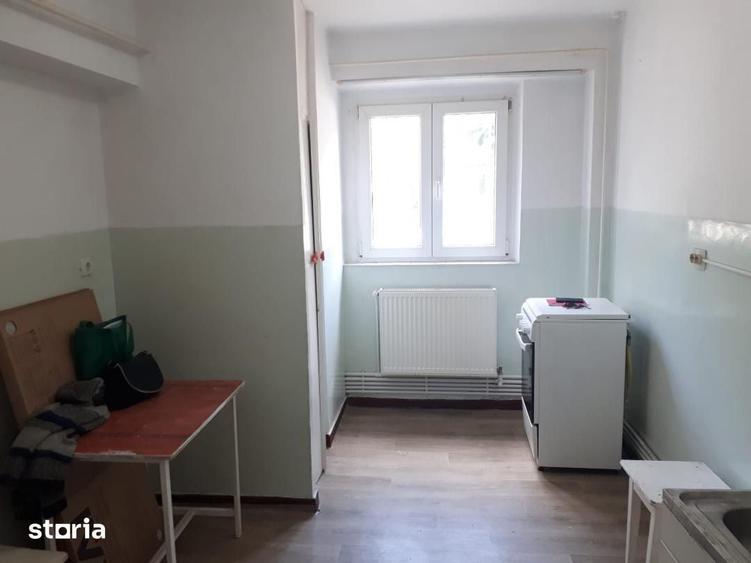 Apartament cu 3 camere în Siderurgiștilor