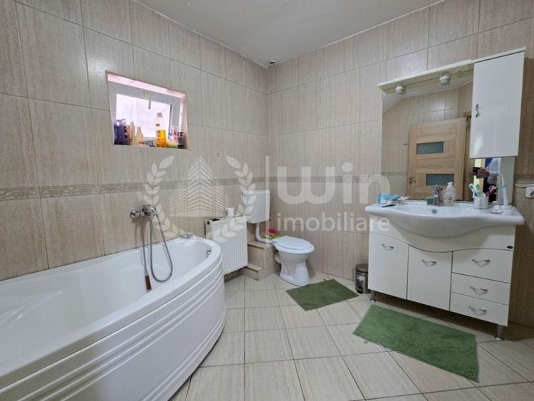 Casă individuală cu 6 camere cu Canalizare în Bună Ziua