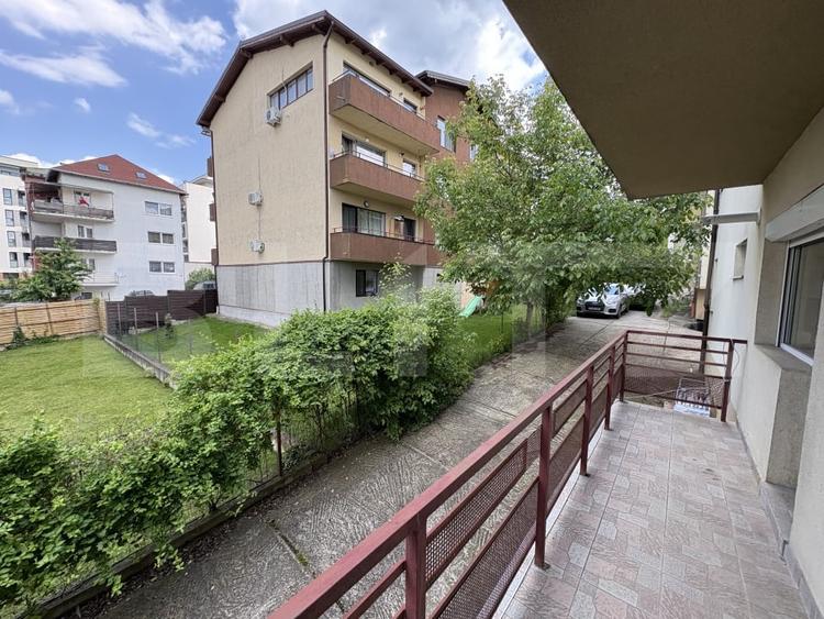 Apartament cu 2 camere semidecomandat, mobilat în Bună Ziua