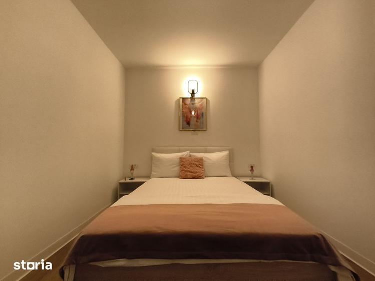 Apartament cu 3 camere semidecomandat în Casa de Cultură