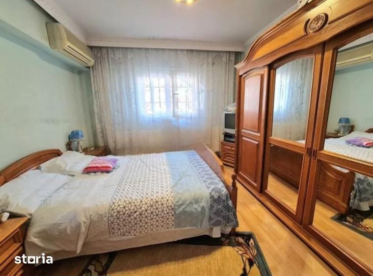 Apartament cu 5 camere decomandat, mobilat în Militari