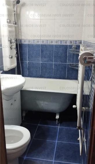 Apartament cu 3 camere semidecomandat în Florilor