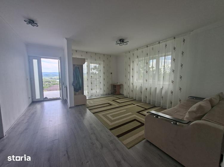 Casă cu 4 camere cu Teren 1050 Mp în Miroslava