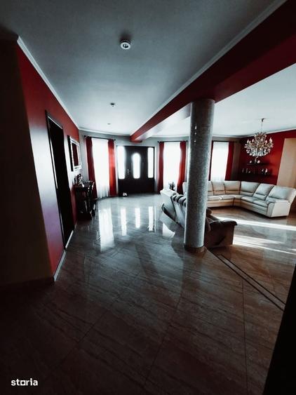 Casa / Vila de PROPRIETAR , zona DEOSEBITA ! - 18