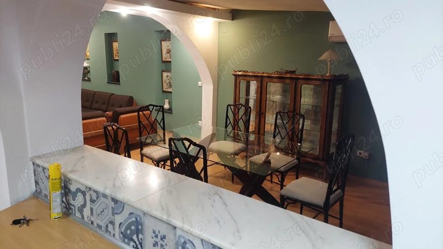 Apartament cu 3 camere semidecomandat în Central