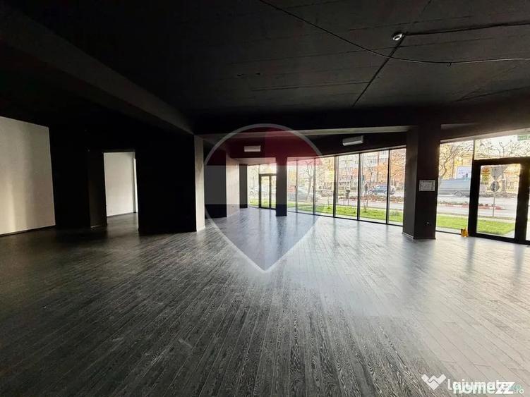 Spațiu comercial, de 270 mp, în Nord