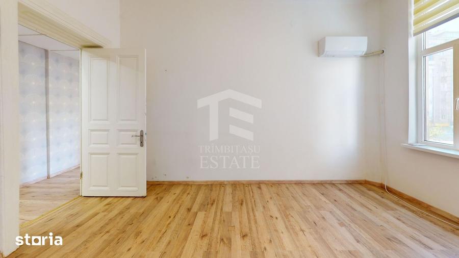 Apartament cu 4 camere în Centrul Istoric