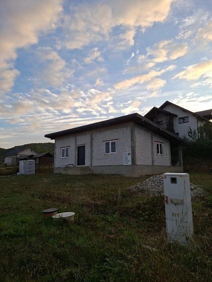 Casă cu 3 camere cu Teren 450 Mp în Central
