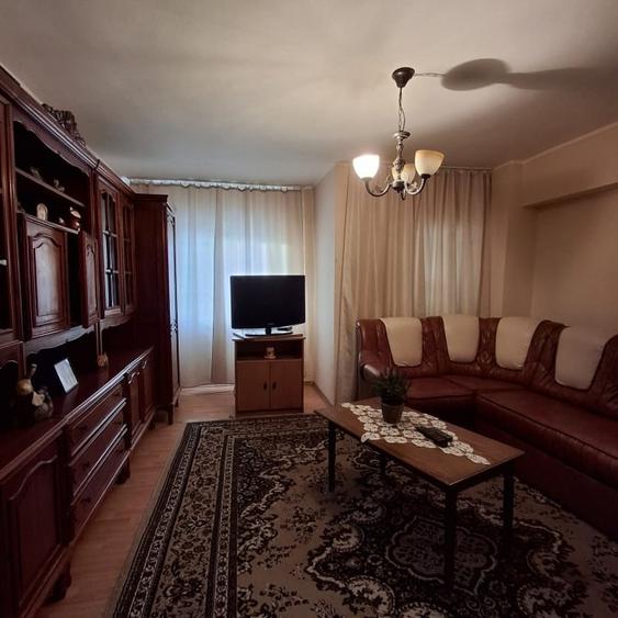 Apartament cu 4 camere decomandat, mobilat în Măgurele