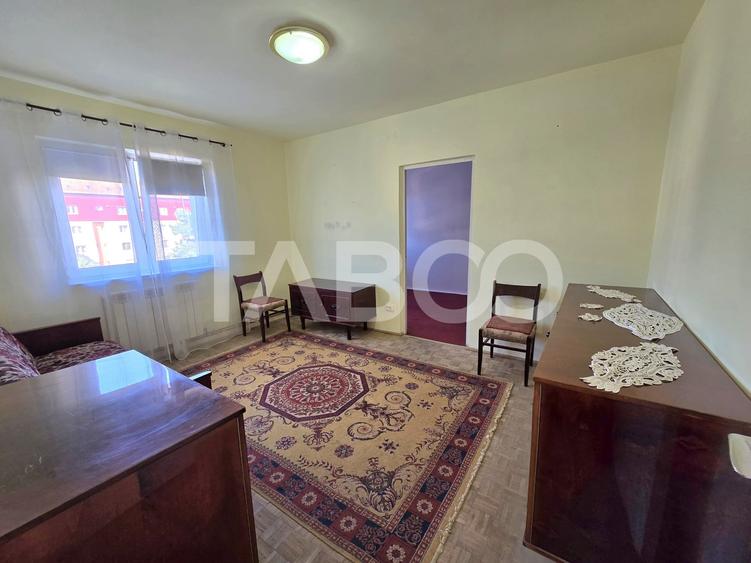 Apartament cu 2 camere nedecomandat, mobilat în Mihai Viteazul