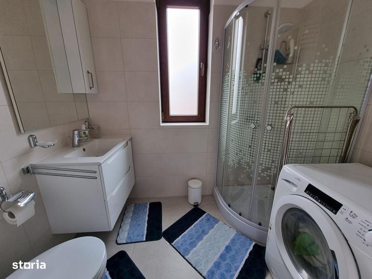 Apartament cu 3 camere decomandat în Muncii