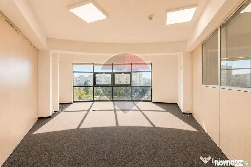 Spațiu comercial, de 285 mp, în Baba Novac