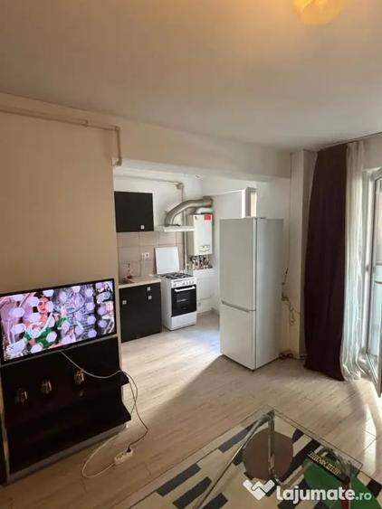 Garsonieră semidecomandată în Roșu