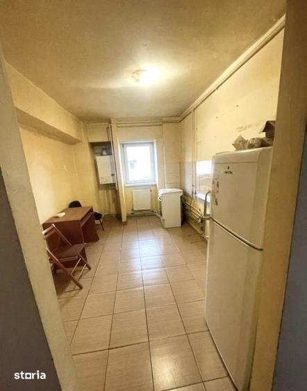 Apartament cu 3 camere decomandat în Chinteni