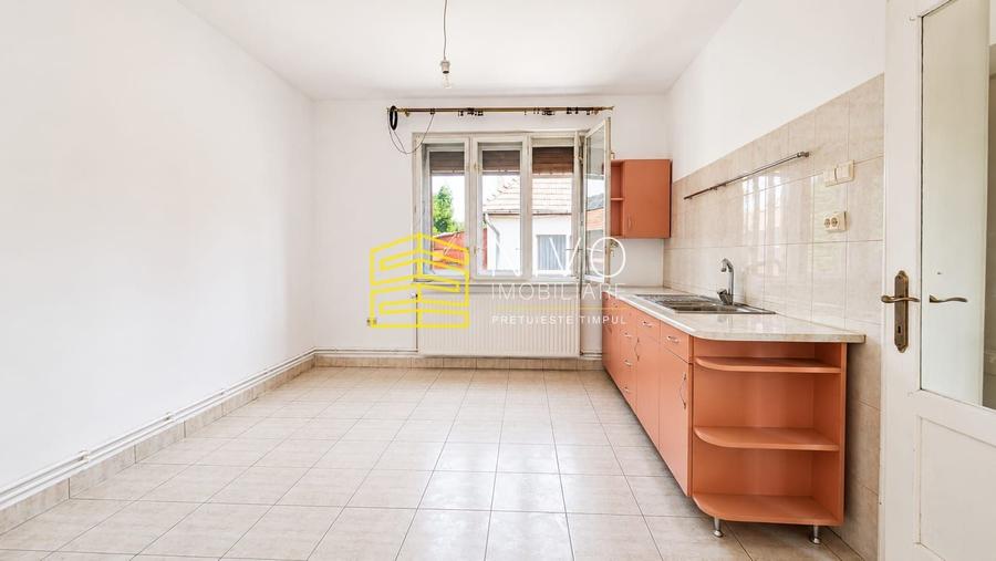 Casă individuală cu 2 camere cu Canalizare în Dâmbu Pietros