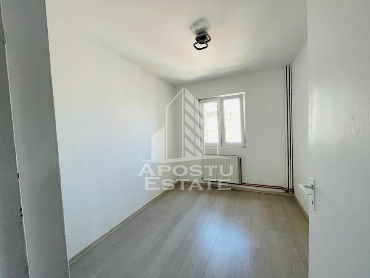 Apartament 4 Camere/Spațios și Luminos/Etaj 7 – Zona Vlaicu/72 mp - 2