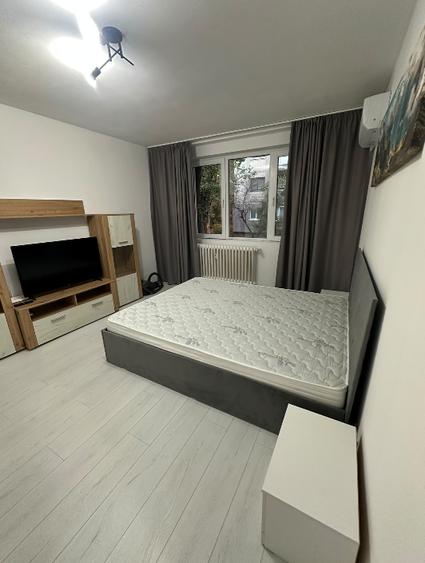 Garsonieră decomandată în Drumul Taberei