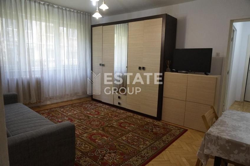 Apartament cu 3 camere semidecomandat, mobilat în Girocului