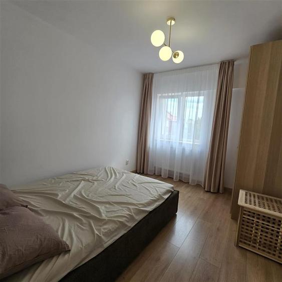 Apartament cu 3 camere decomandat în Târgu Cucu