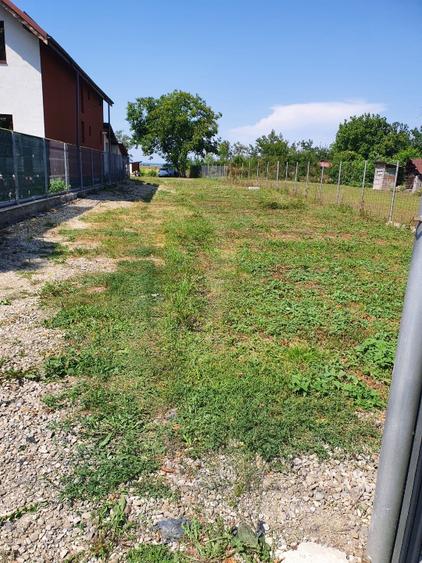 Teren Construcții intravilan de 1000 mp, în Poienarii Burchii