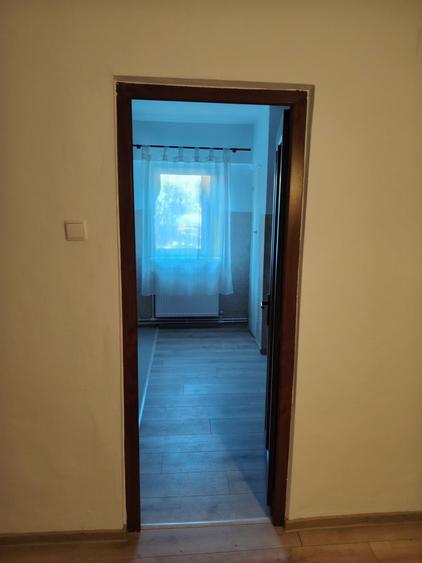 Apartament cu 3 camere decomandat în Nicolae Bălcescu
