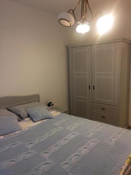 Apartament cu 4 camere, mobilat în Băneasa