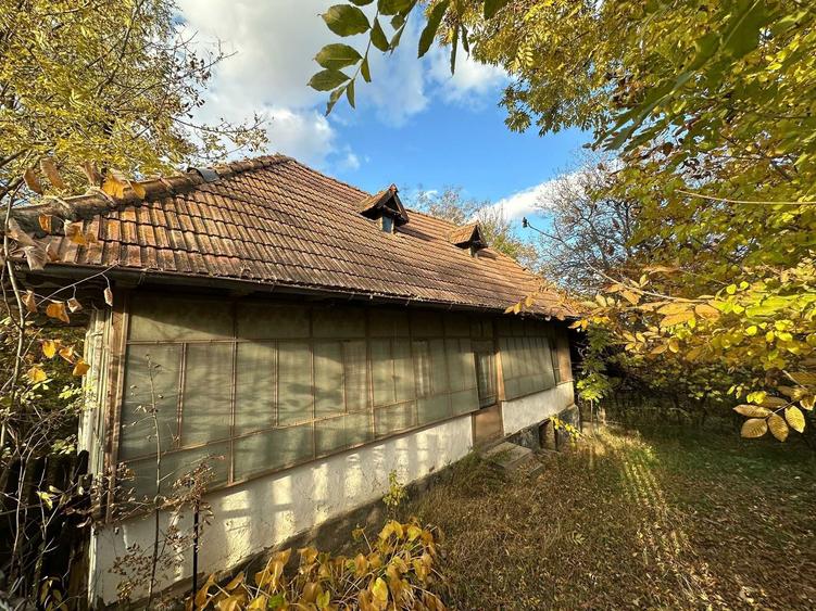 Casă cu 2 camere în Central