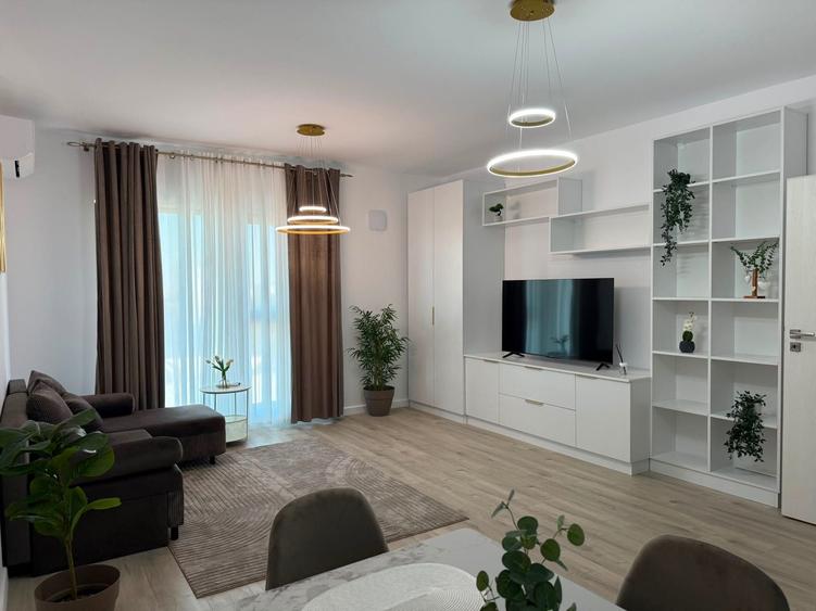 Apartament cu 2 camere decomandat în Central