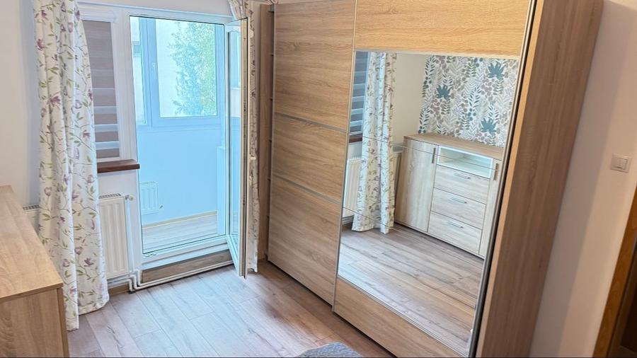 Apartament cu 3 camere semidecomandat, mobilat în Șagului