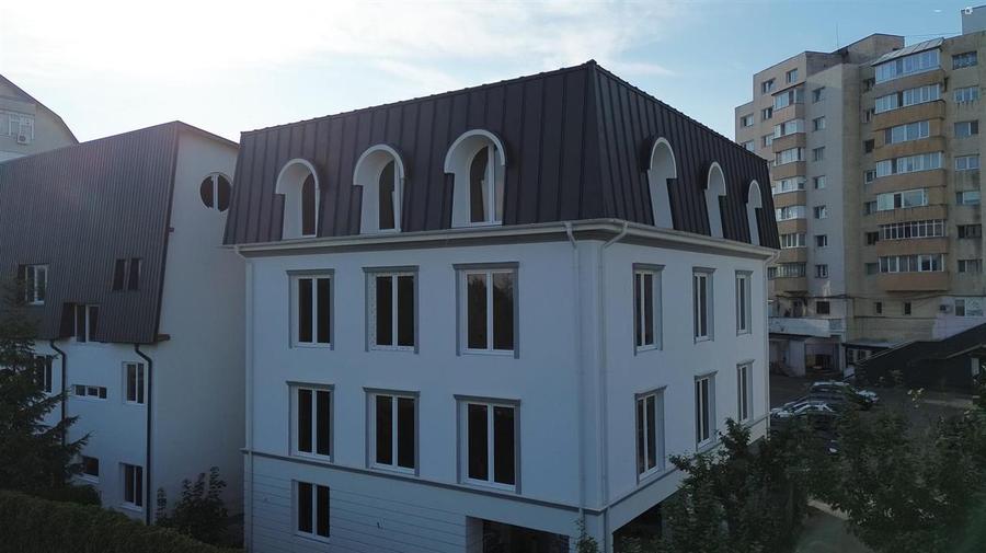 Birou, de 569 mp, în George Enescu