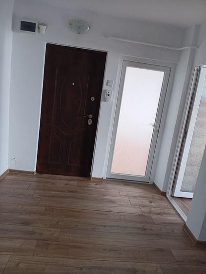 Apartament cu 2 camere decomandat în Smârdan